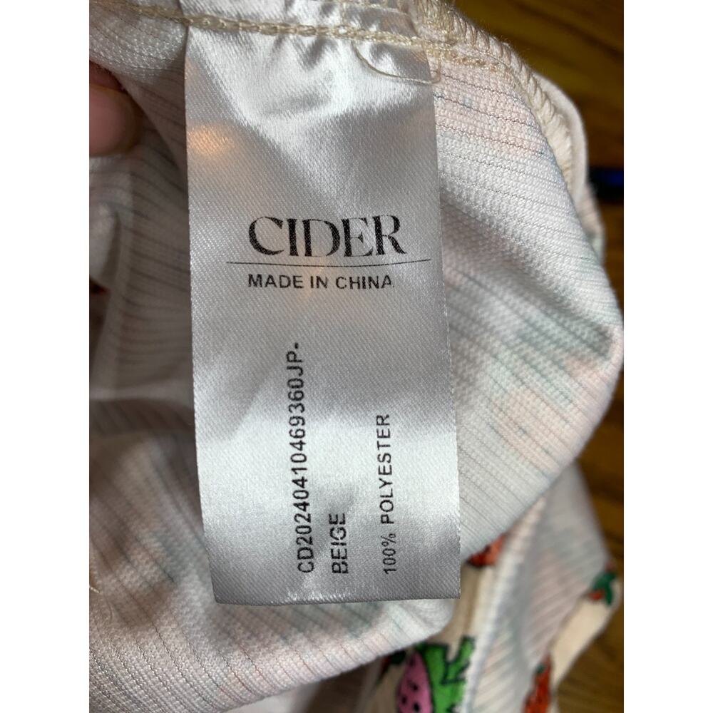 Cider Women's XS Strawberry Patch Romper Belt Loops, Pockets, Side Zip NEW - Picture 9 of 9